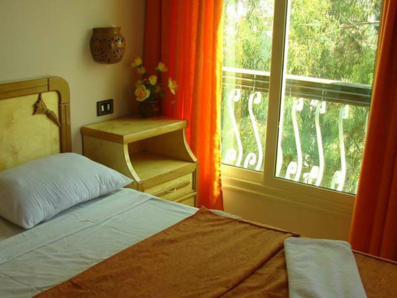 Golden Rose Hotel 124247