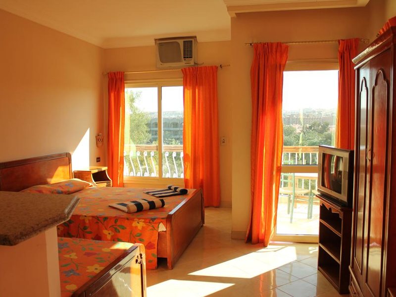 Golden Rose Hotel 293659