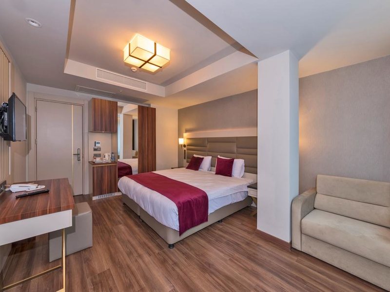 Golden Royal Hotel 271844