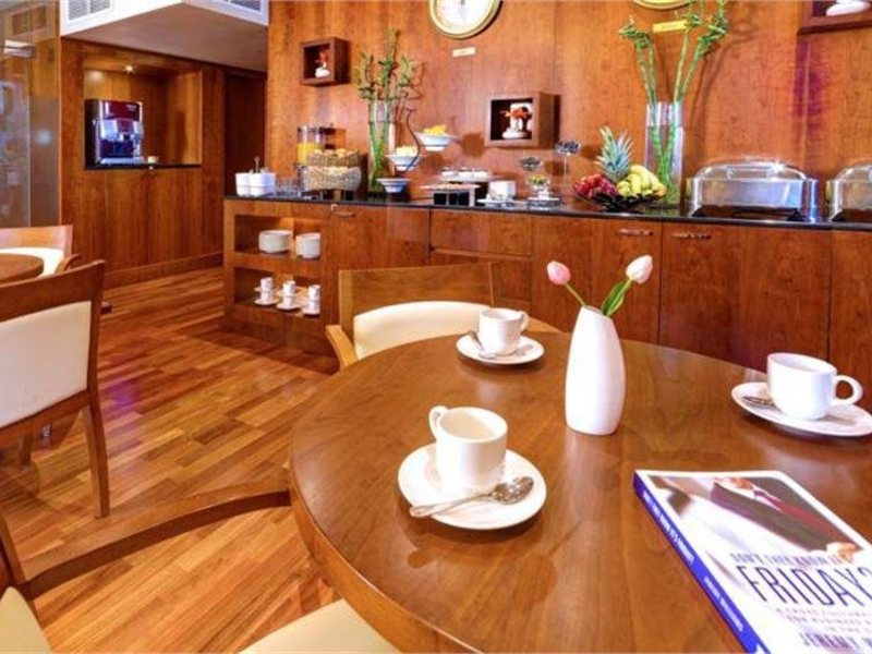 Golden Sands 10 Hotel Apartments 300299