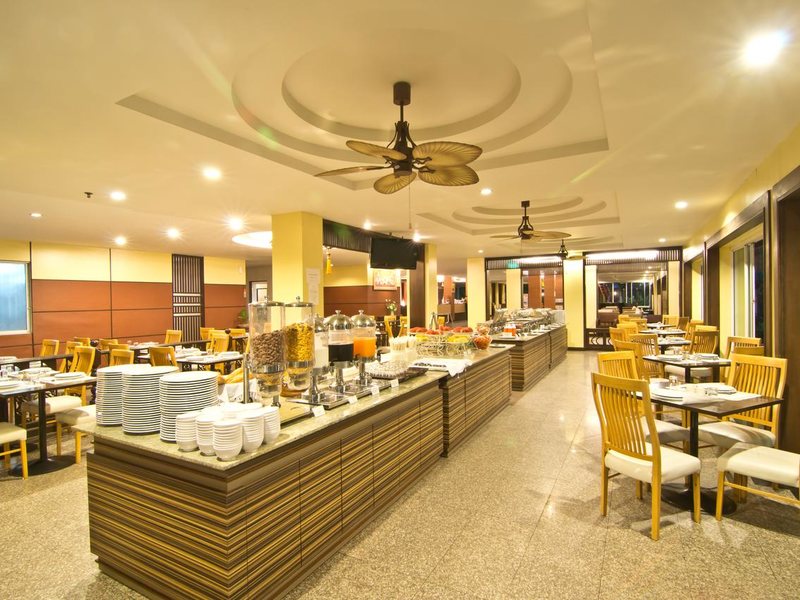 Golden Sea Pattaya 199638