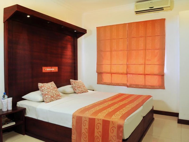 Golden Star Beach Hotel  107566