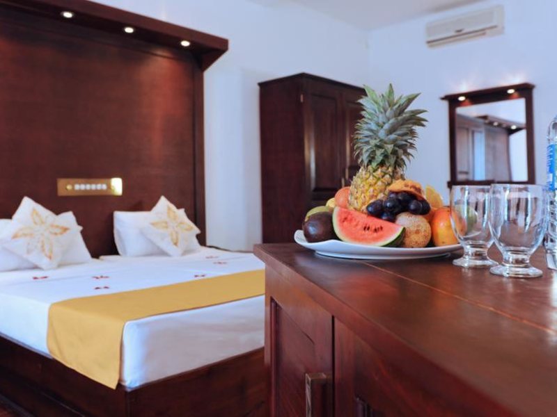 Golden Star Beach Hotel  107567