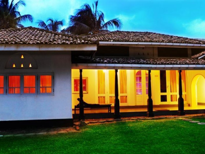 Golden Star Beach Hotel  107568