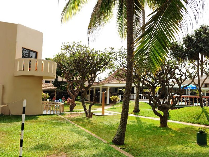 Golden Star Beach Hotel  107578