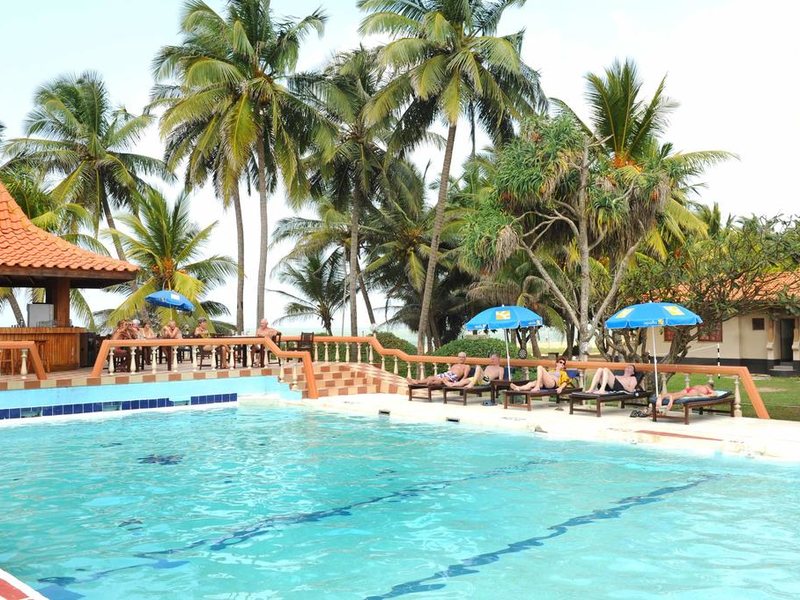 Golden Star Beach Hotel  107585