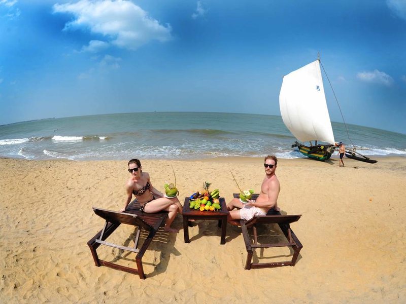 Golden Star Beach Hotel  107591