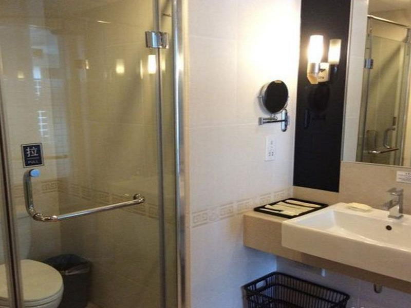 Golden Sunshine Hotspring Resort  298171