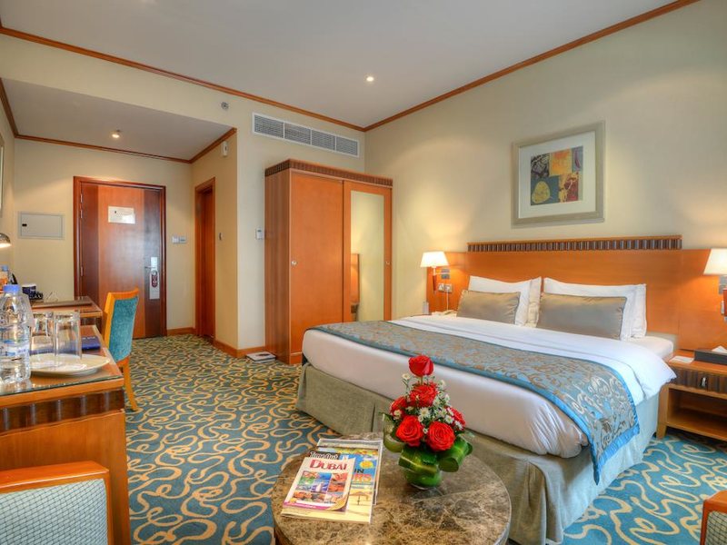 Golden Tulip Al Barsha 275395