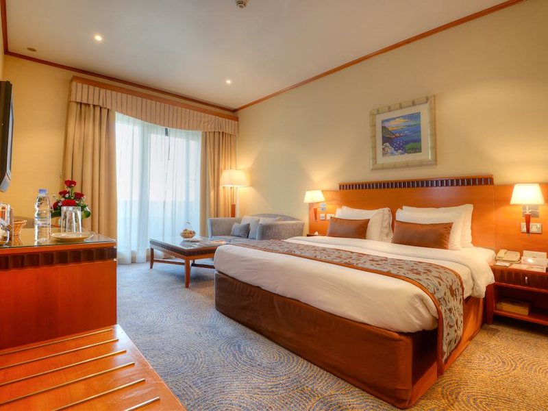 Golden Tulip Al Barsha 275397