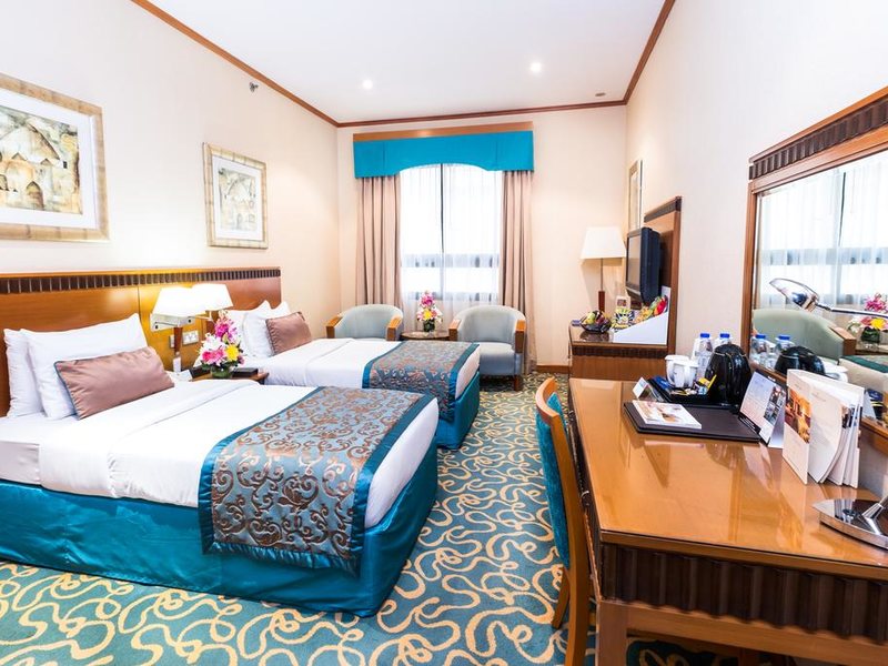 Golden Tulip Al Barsha 275406