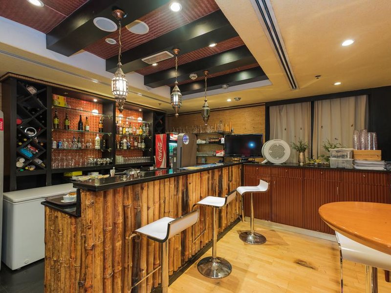 Golden Tulip Al Barsha 275411