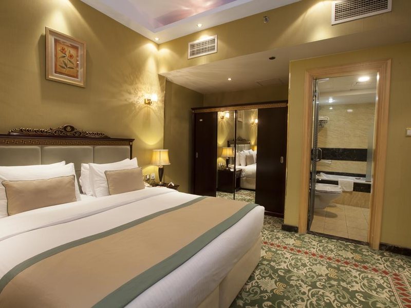 Golden Tulip Al Thanyah Hotel Apartment 193128