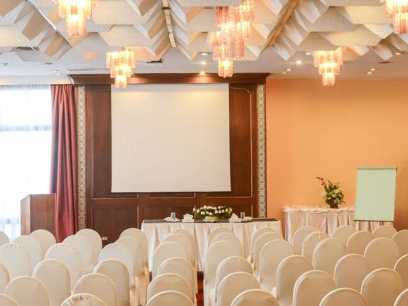 Golden Tulip Flamenco 146834