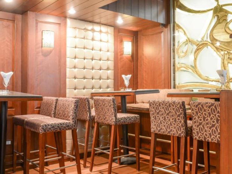 Golden Tulip Flamenco 146840