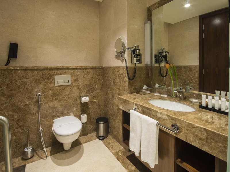 Golden Tulip Media Hotel 270434