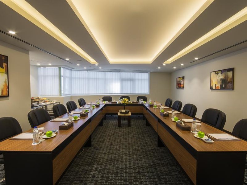 Golden Tulip Media Hotel 272791