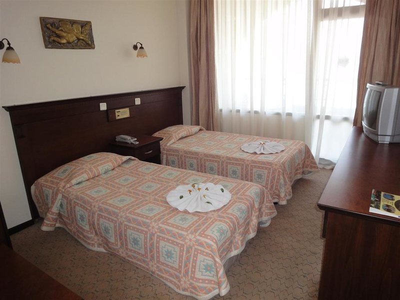 Golmar Beach Hotel  279929