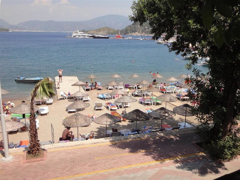 Golmar Beach Hotel  279935