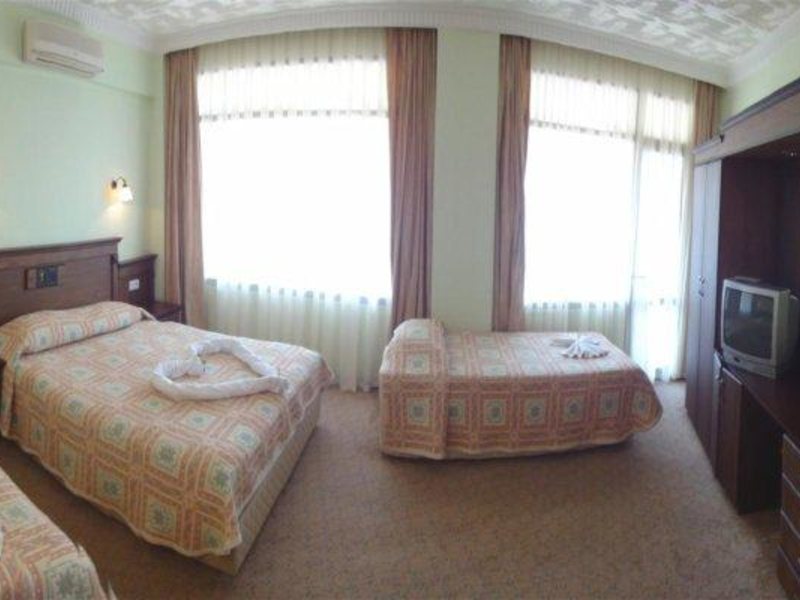 Golmar Beach Hotel  279936