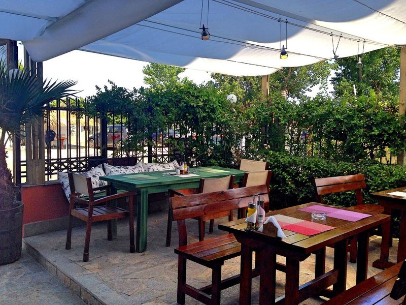 Gradina Complex   319191