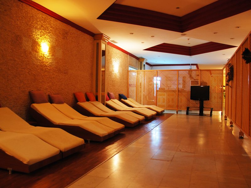 Grand Adonis Hotel 75426