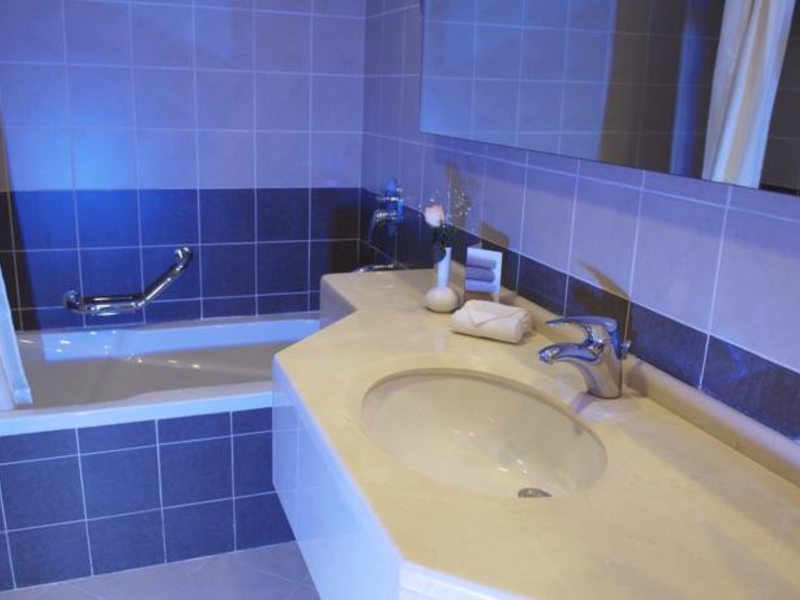 Grand Belle Vue Deluxe Hotel Apartment 117437