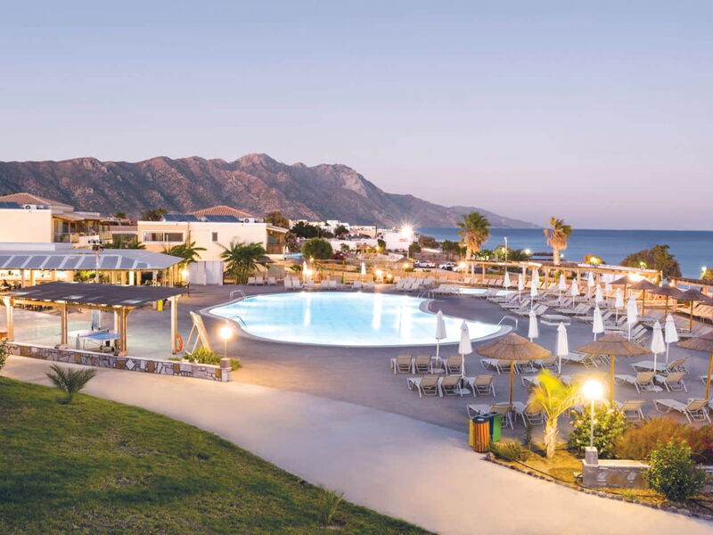 Grand Blue Beach Hotel 327546