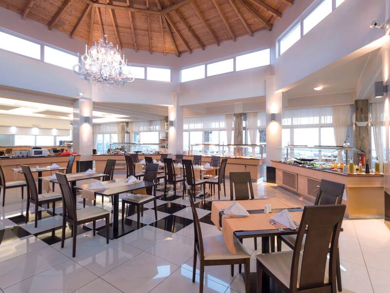 Grand Blue Beach Hotel 327551