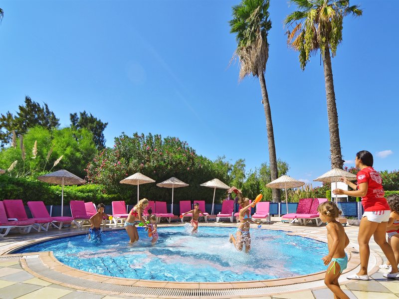 Grand Blue Sky 75521