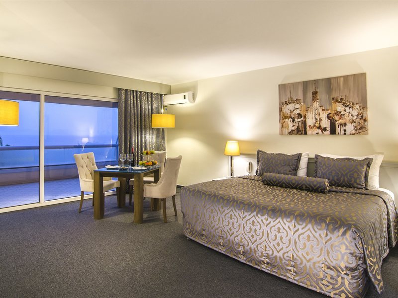 Grand Blue Sky 75524