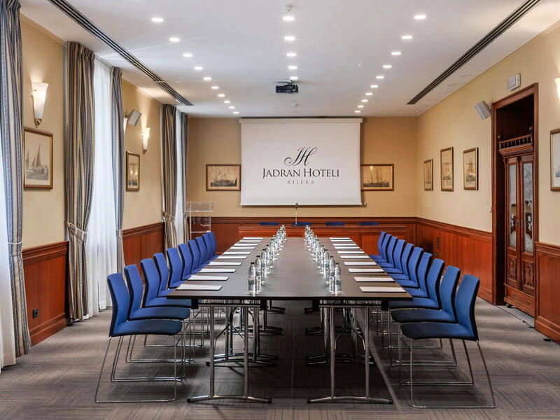 Grand Hotel Bonavia 327740