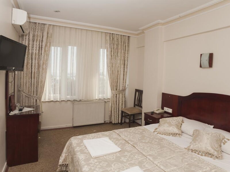 Grand Liza Hotel  241967