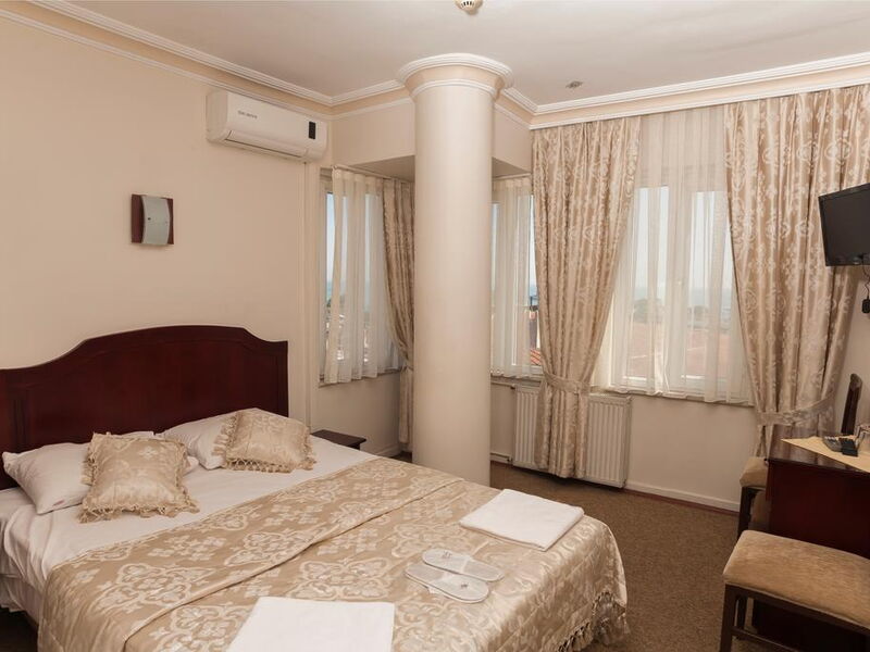 Grand Liza Hotel  241982