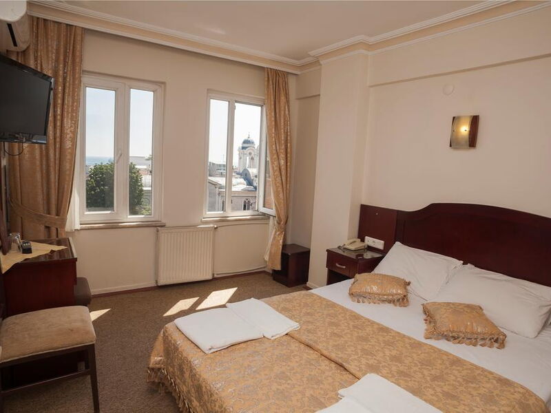 Grand Liza Hotel  241991
