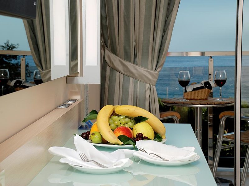 Grand Okan Hotel  180728