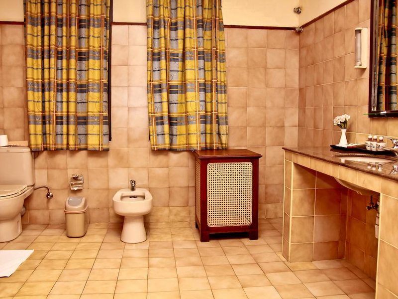 Grand Oriental Hotel 107649