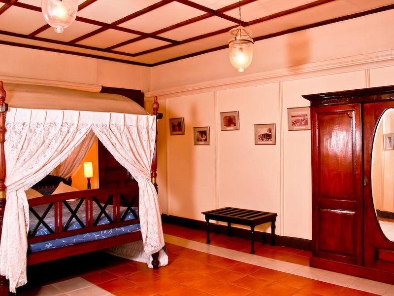 Grand Oriental Hotel 107650