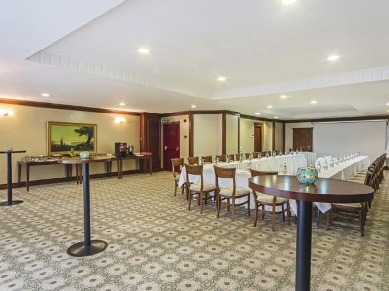 Grand Oztanik Hotel 76105