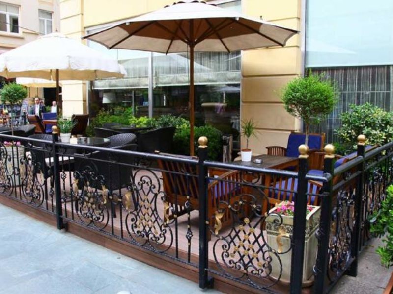 Grand Oztanik Hotel 76117