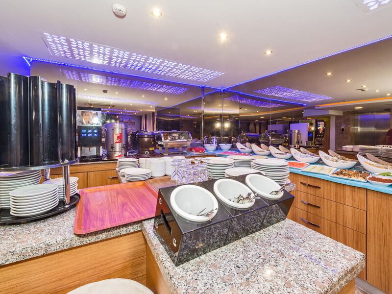 Grand Pamir Hotel  242013
