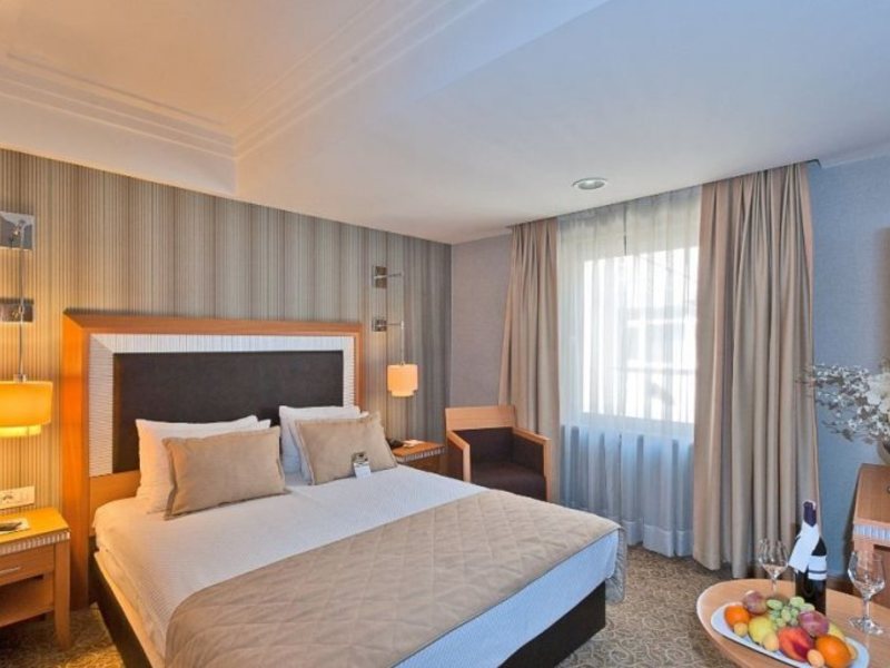 Grand S Hotel  282317