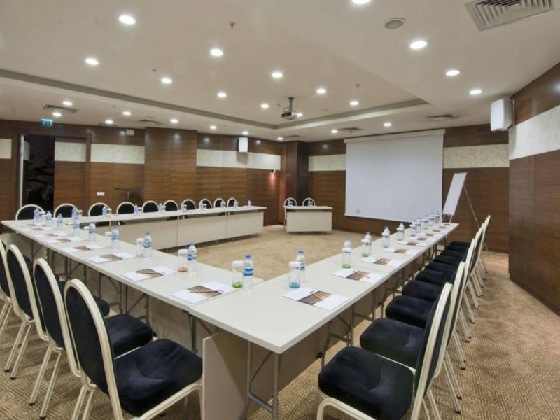 Grand S Hotel  282327