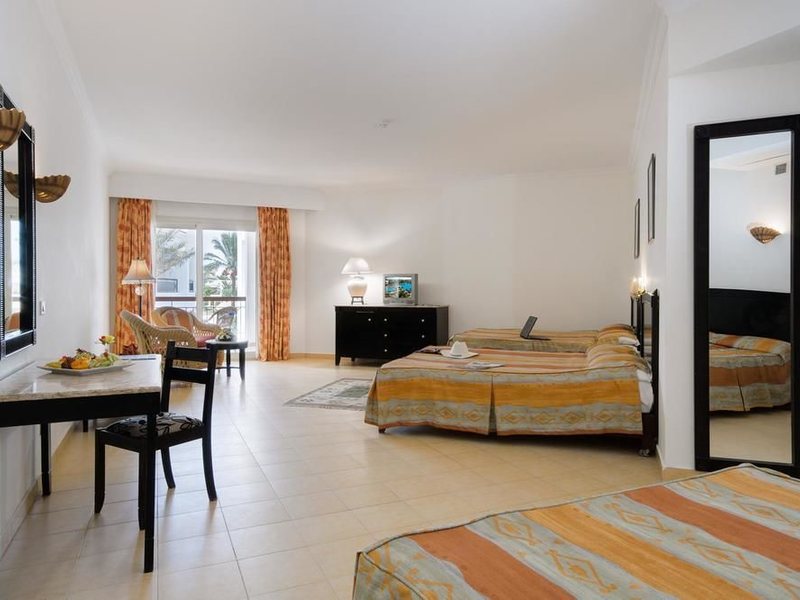 Grand Seas Resort Hostmark 124339