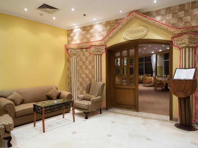 Grand Seas Resort Hostmark 124340