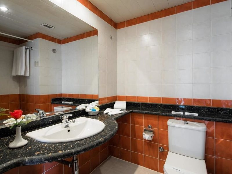 Grand Seas Resort Hostmark 124361