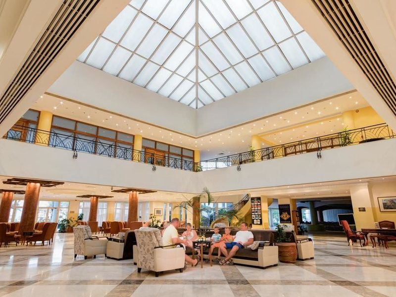 Grand Seas Resort Hostmark 124368