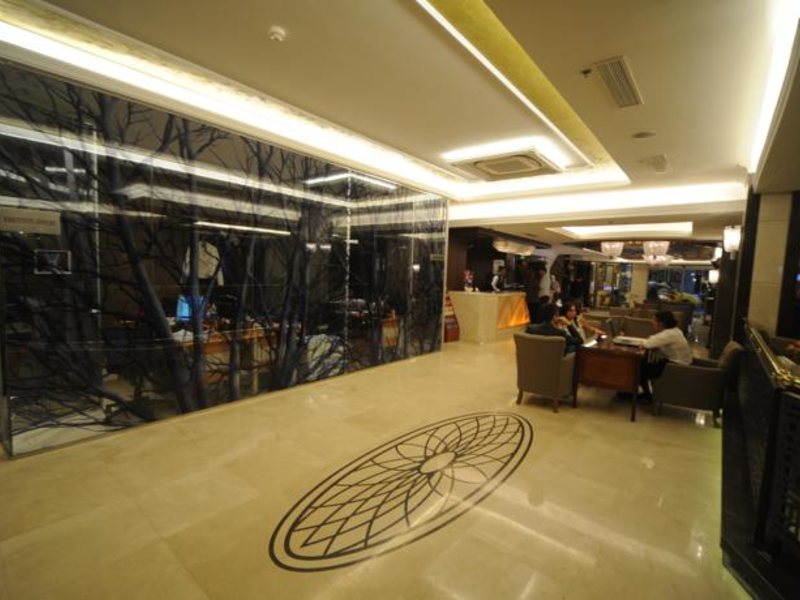 Grand Star Hotel 76981