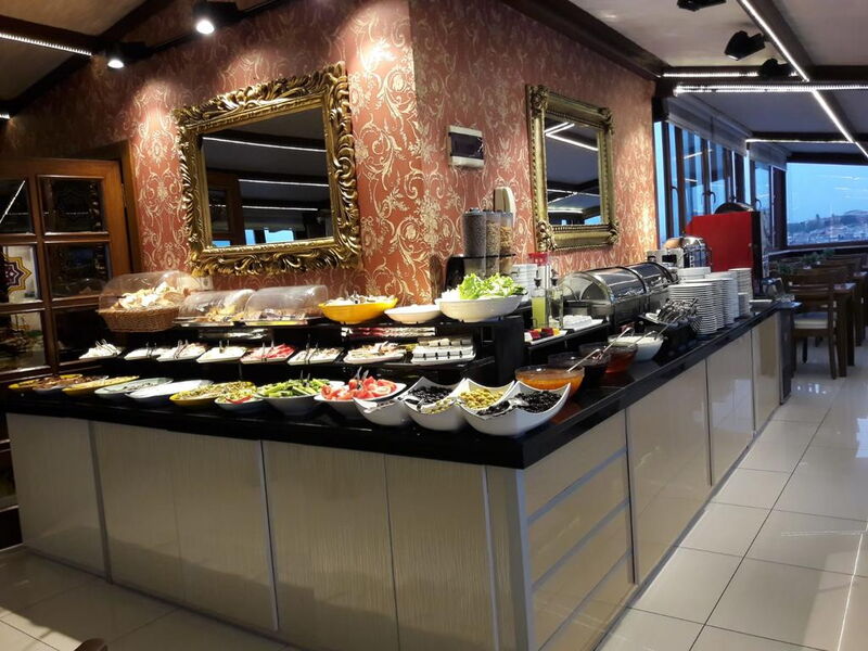 Grand Unal Hotel 301116