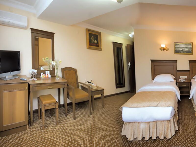 Grand Unal Hotel 301120